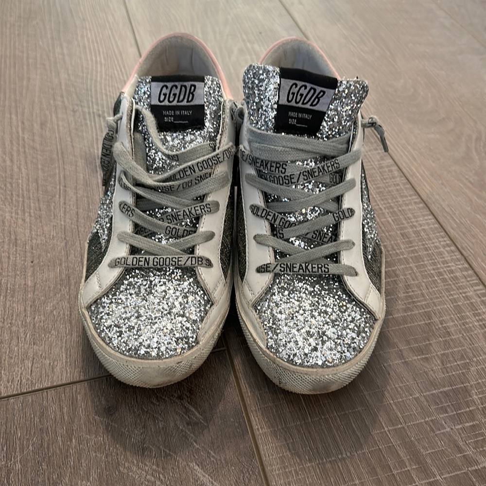 Golden goose super star used 2 times